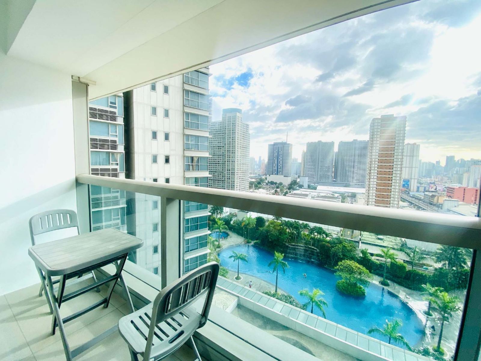 FOR LEASE One Shangri-La Place, North Tower -2 bedroom