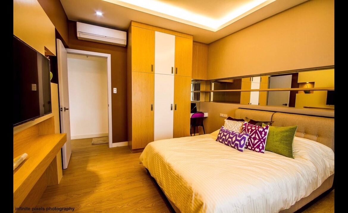 One Shangrila Place Apartment & Condo Rentals - Manila