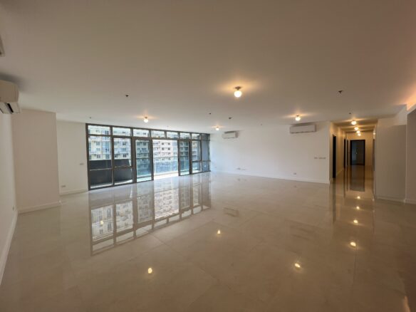 East Gallery Place 4BR For Sale at Bonifacio Global City BGC