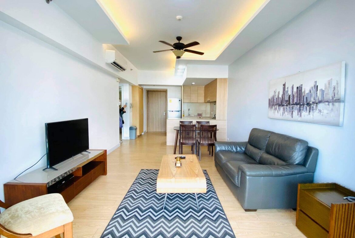 Property Units for Rent and Sale in One Shangri-La Place - South Tower. Featuring a charming and modern luxury 1-Bedroom condo near Ortigas Business Center with balcony that is pet friendly