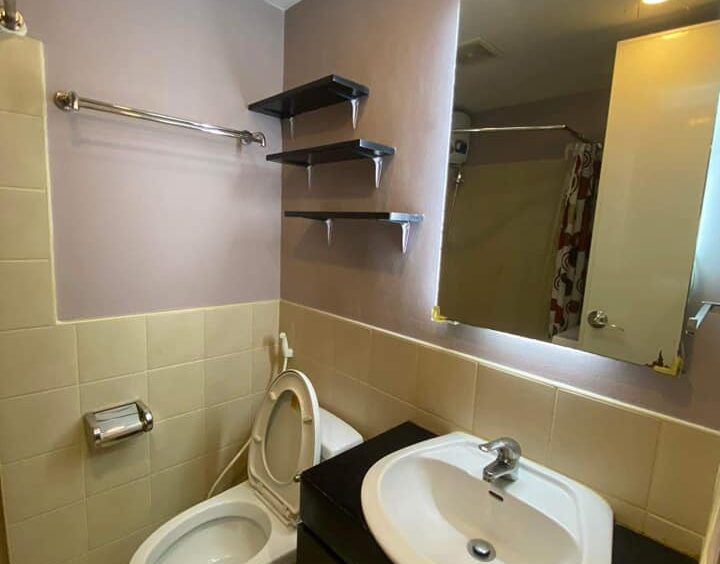 The Oriental Place Studio Type condo for sale - Makati
