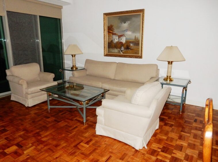 Frabella 2 bedrooms condo for rent near Greenbelt with balcony