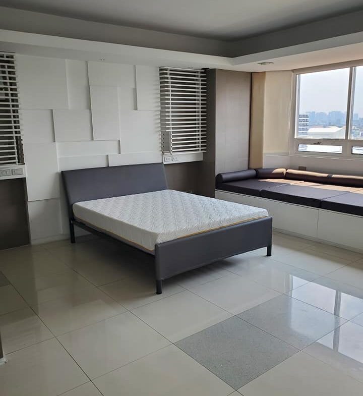 FOR RENT 4 Bedrooms Bayview International Tower Parañaque