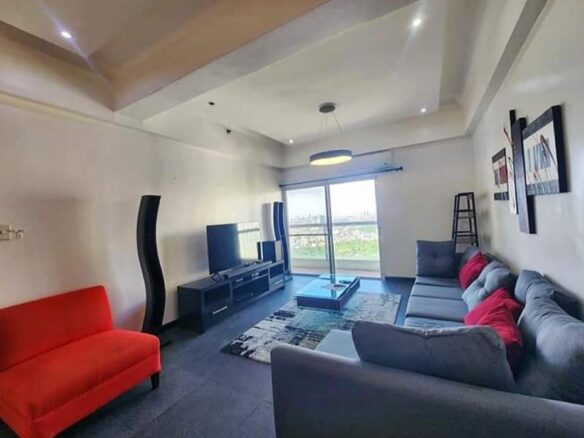 Elizabeth Place 3bedroom For Sale in Salcedo Village, Makati