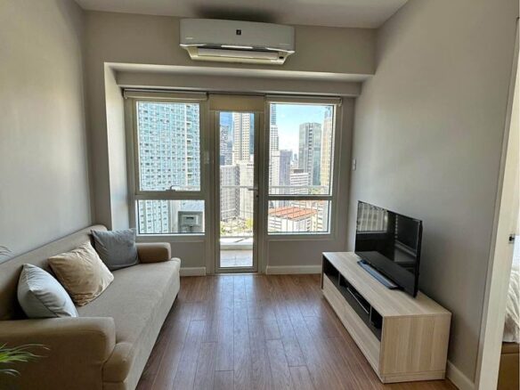 Grand Midori Apartment & Condo Rentals 2 BR