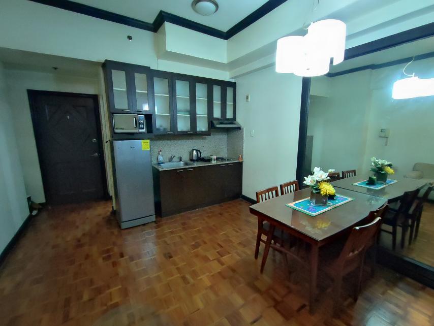 1BR condo unit for rent in BSA TOWER, Makati