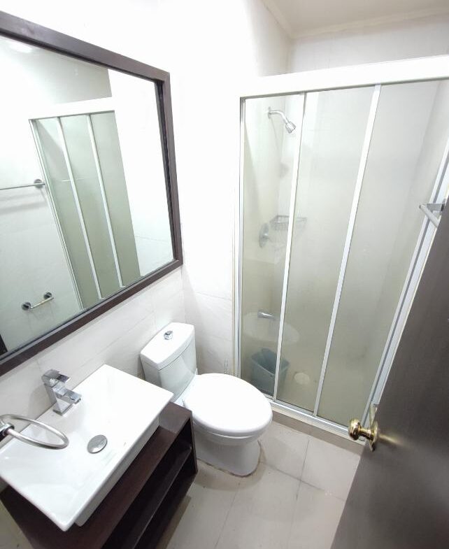 1BR condo unit for rent in BSA TOWER, Makati