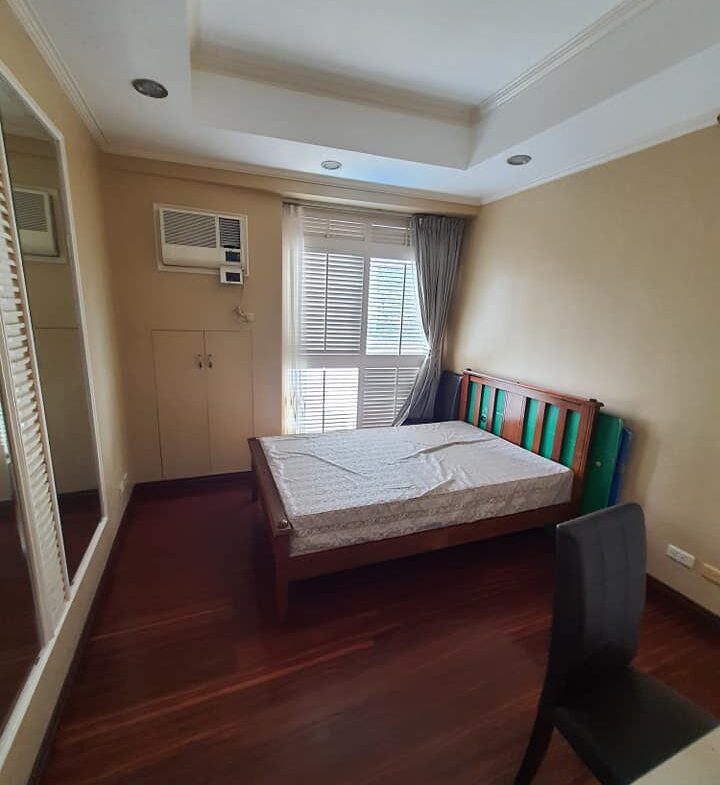 Kensington Bgc 2 bedrooms condo for rent Fort Bonifacio