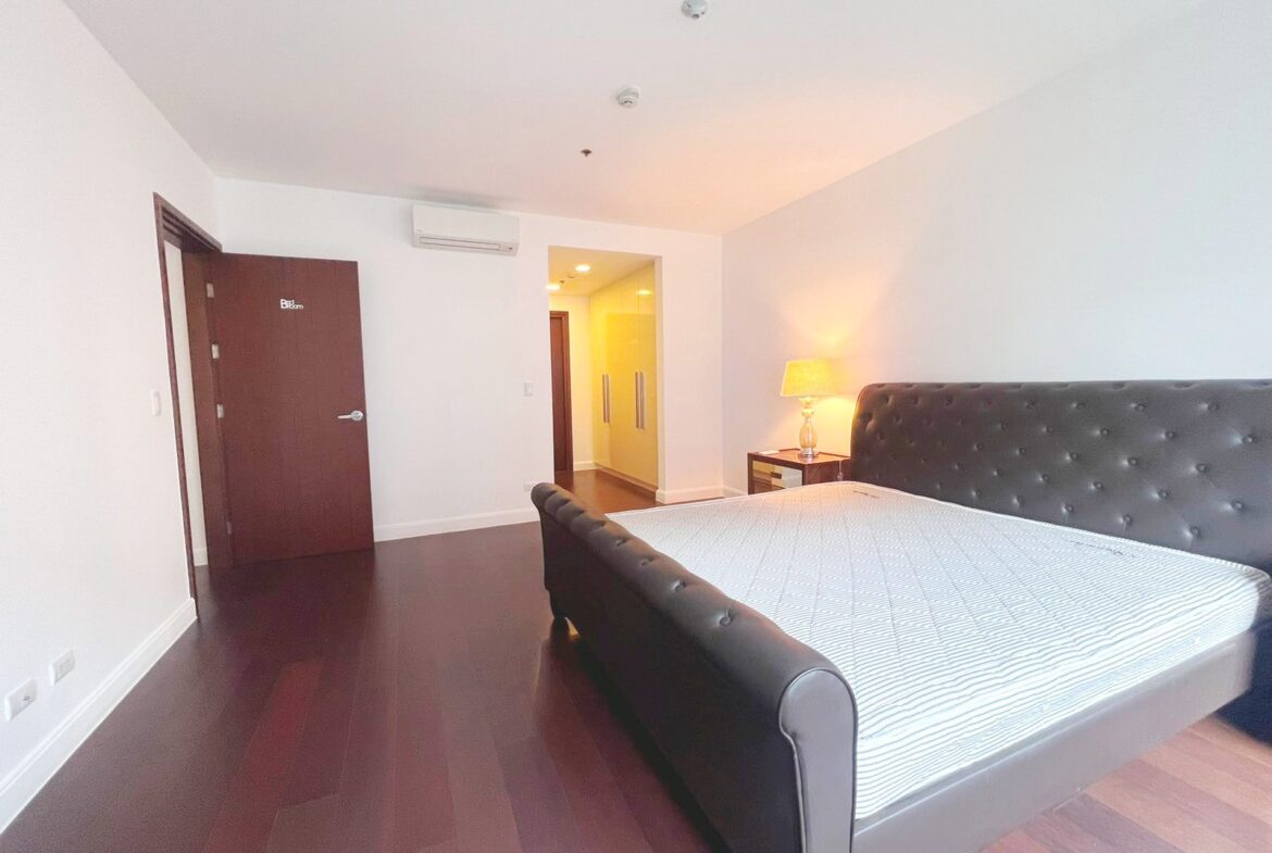The Suites 2 Bedrooms for rent at Fort Bonifacio BGC