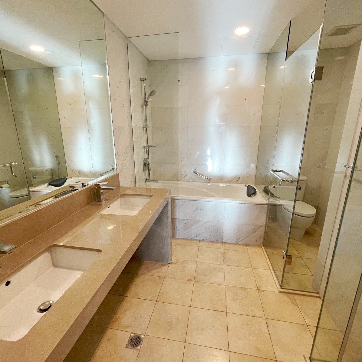 Grand Hyatt Residences 2BR Unit FOR RENT Fort Bonifacio BGC