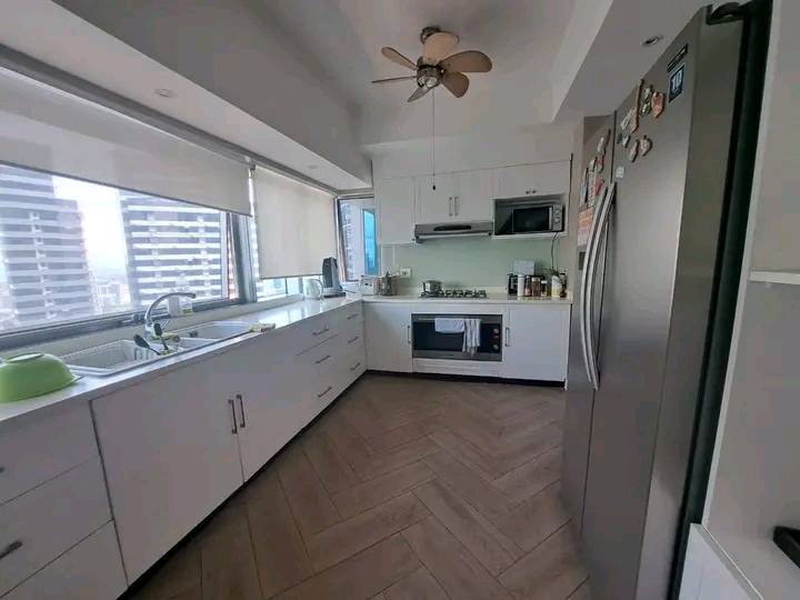 Pacific Plaza 3BR for Lease in Fort Bonifacio unfurnished