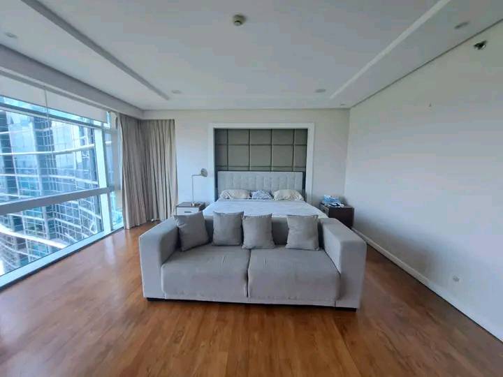 Pacific Plaza 3BR for Lease in Fort Bonifacio unfurnished