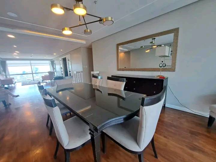 Pacific Plaza 3BR for Lease in Fort Bonifacio unfurnished