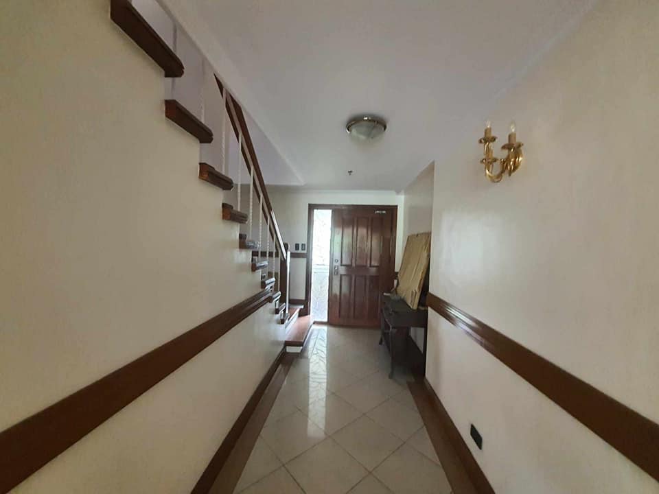 For Lease: Galeria de Magallanes 3BR Condos Makati Bi-level