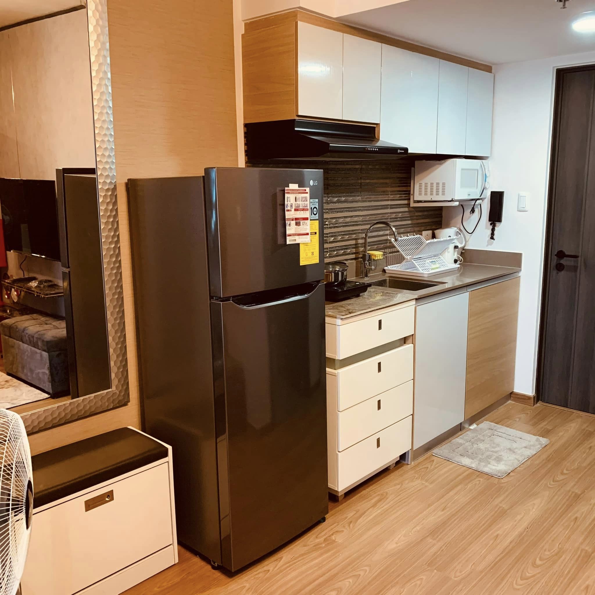 1BR Fully Furnished The RISE Condo for Rent Pet Friendly