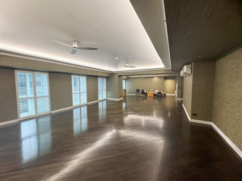 FOR SALE: Modern Spacious 3 BR at Forbes Tower Makati