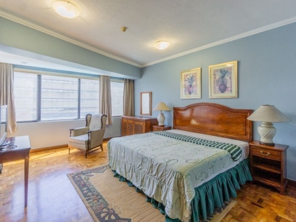 Pacific Plaza Ayala Ave 3BR Condominium Makati Rent