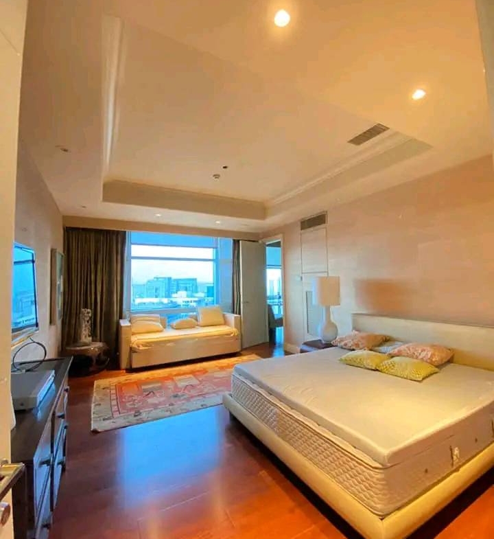 Penthouse PACIFIC PLAZA BGC Condo For Rent Fully furnished