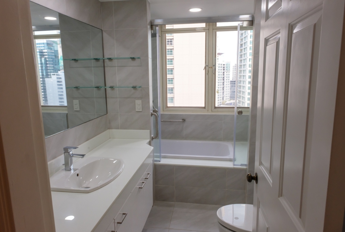 The Regency 3BR at Salcedo Apartment & Condo Rentals Makati