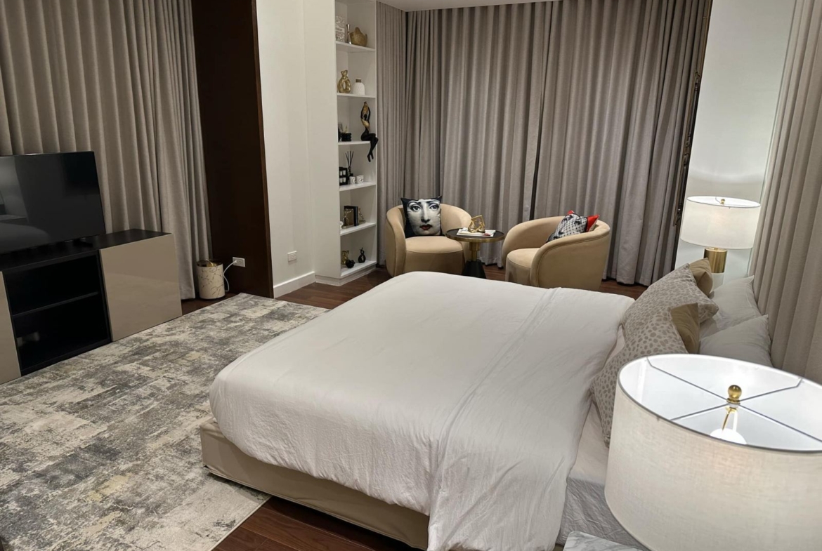 Grand Hyatt Manila Residences For Sale 3 bedroom condo