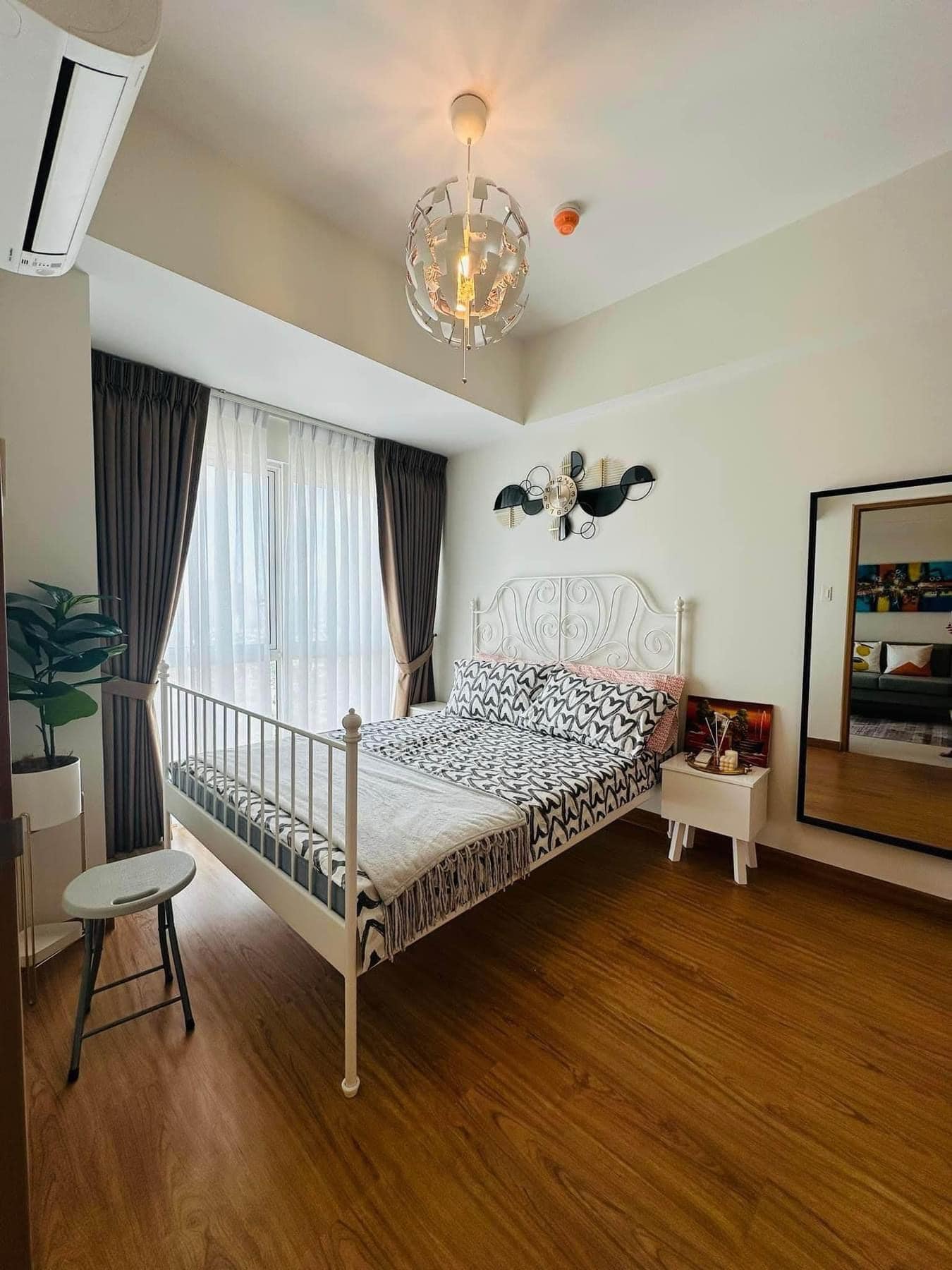 TIMES SQUARE WEST 2 Bedrooms for lease Fort Bonifacio BGC