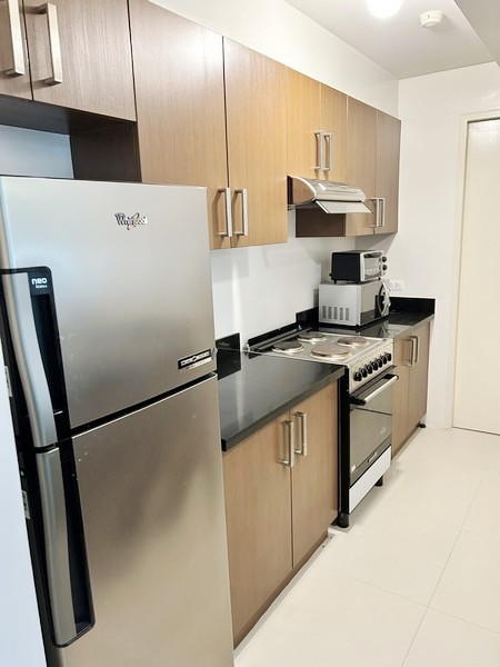 Condos For Rent in Red Oak at Serendra Two BGC 2BR Furnished