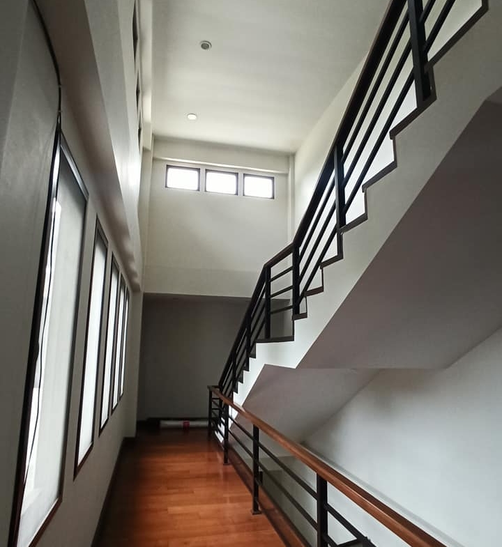 FOR RENT San Lorenzo House and Lot 4BR Makati City