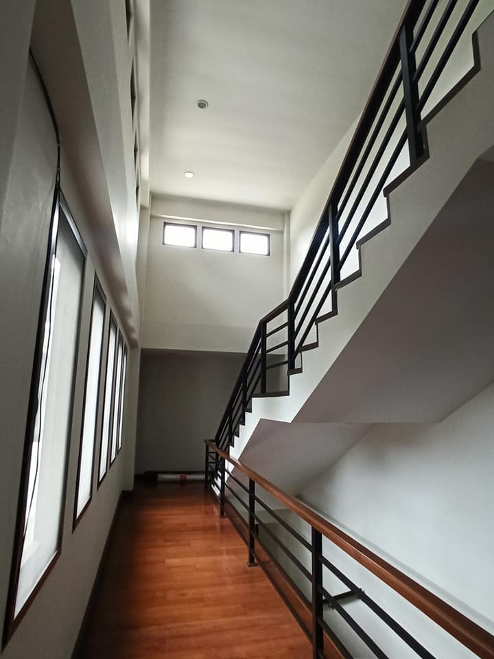 FOR RENT San Lorenzo House and Lot 4BR Makati City