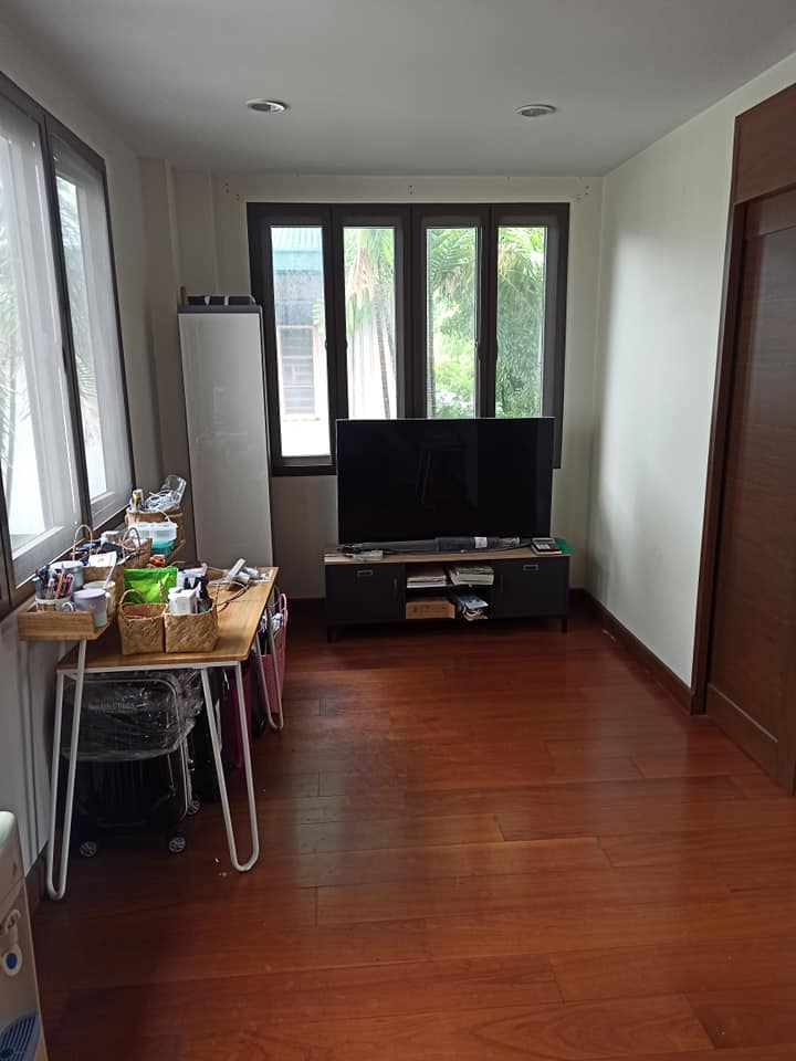 FOR RENT San Lorenzo House and Lot 4BR Makati City