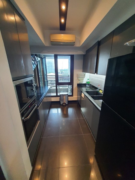 Luxury 2BR condo in the Shang Grand Tower Makati