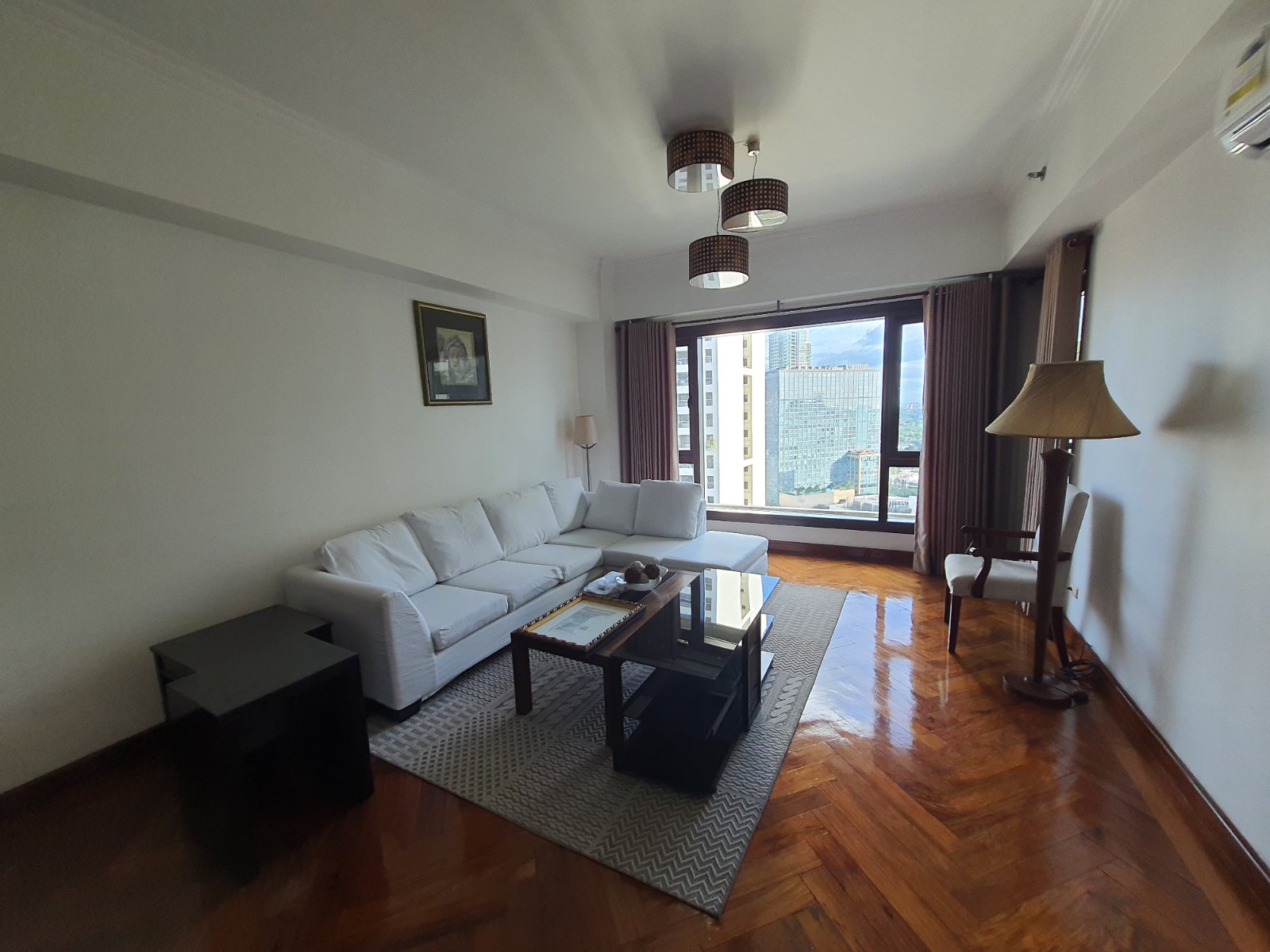 The Shang Grand Tower 2BR Makati Pet friendly