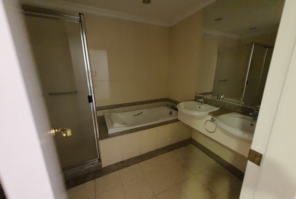 The Shang Grand Tower 2BR Makati Pet friendly