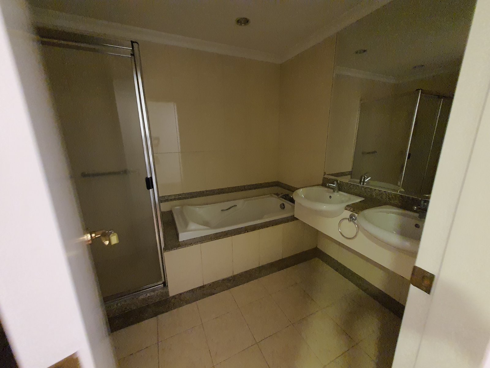 The Shang Grand Tower 2BR Makati Pet friendly