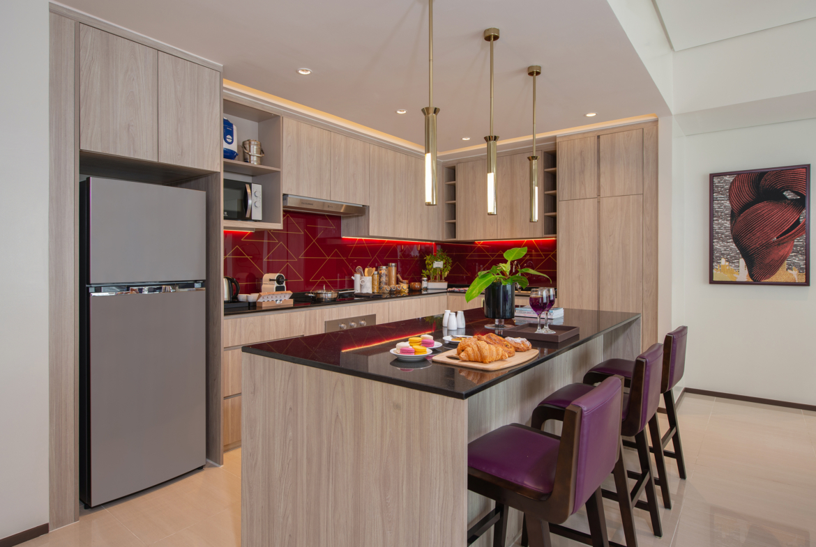 Makati 3BR condo short term for lease modern