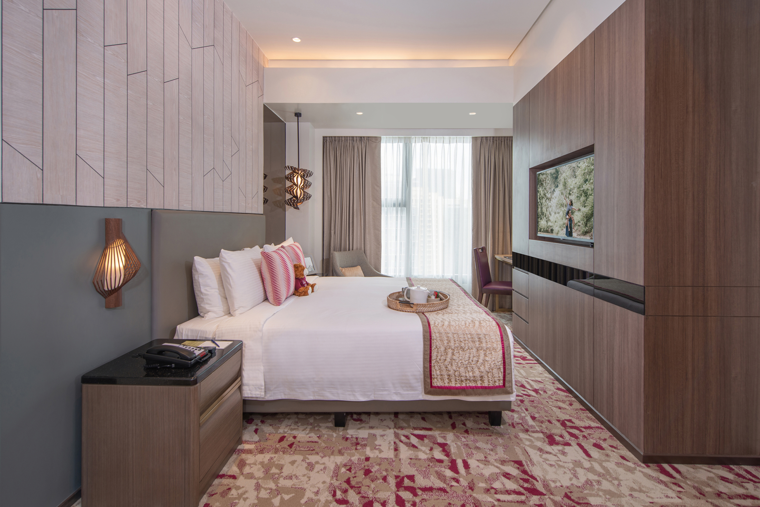 Makati 3BR condo short term for lease modern