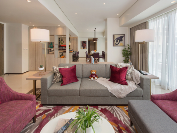 Makati 3BR condo short term for lease modern