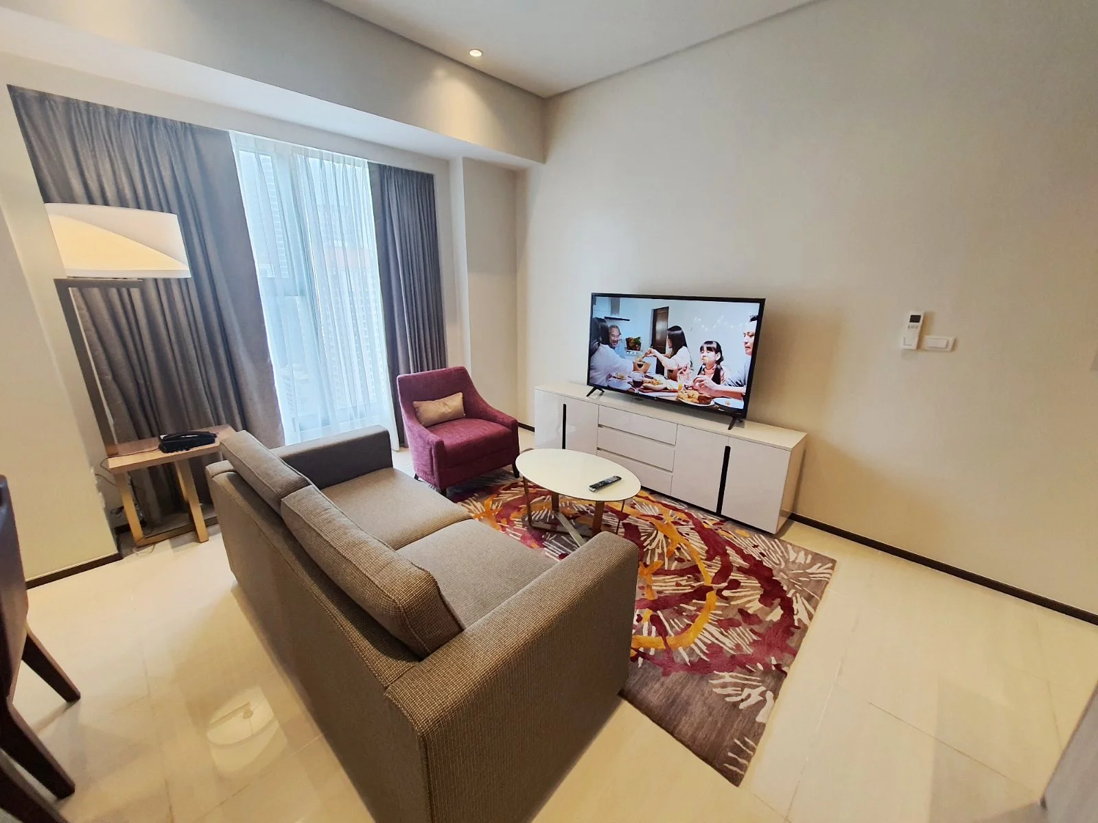 Somerset Central Salcedo Modern condo for Lease