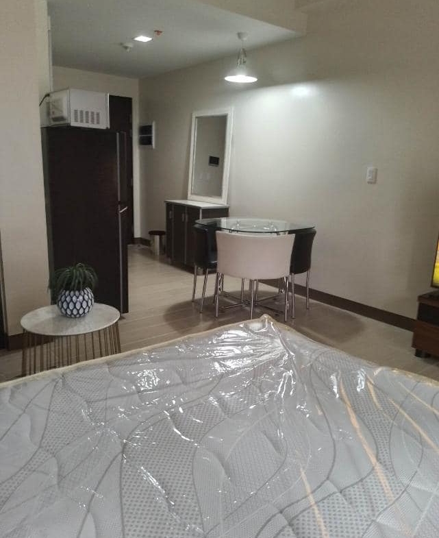 The Ellis Makati Apartment & Condo Rentals
