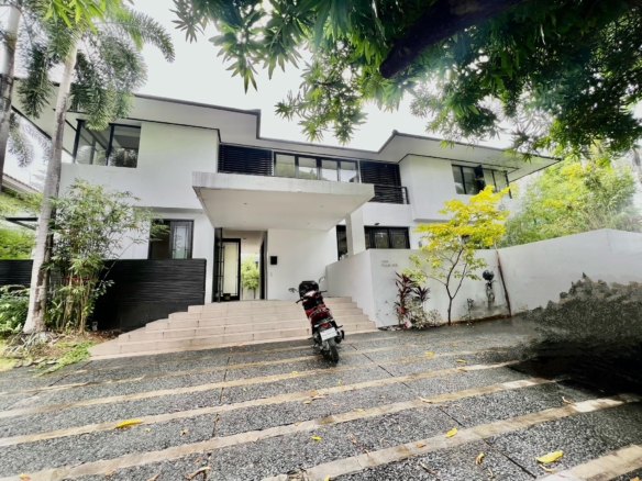 Dasmariñas Village House and lot For Rent in Makati