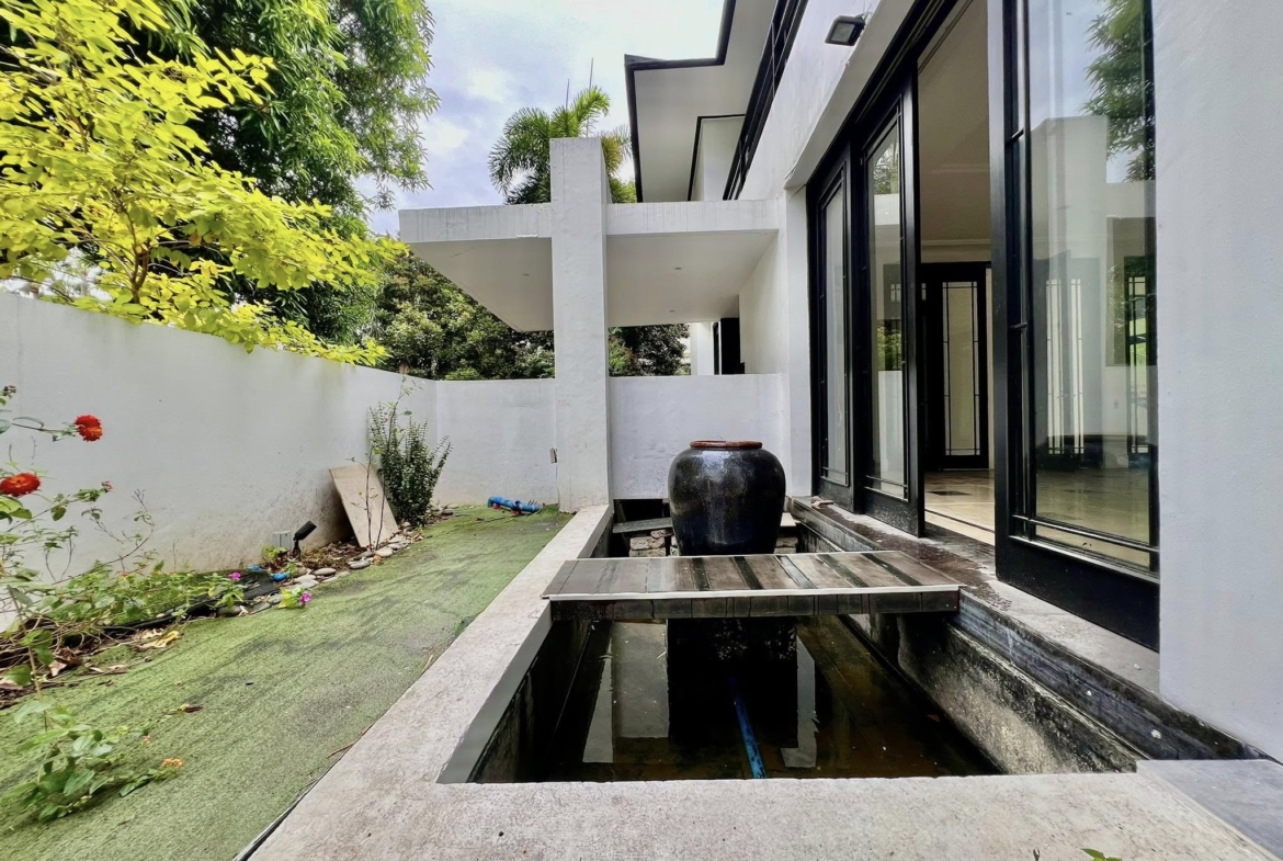 Dasmariñas Village House and lot For Rent in Makati